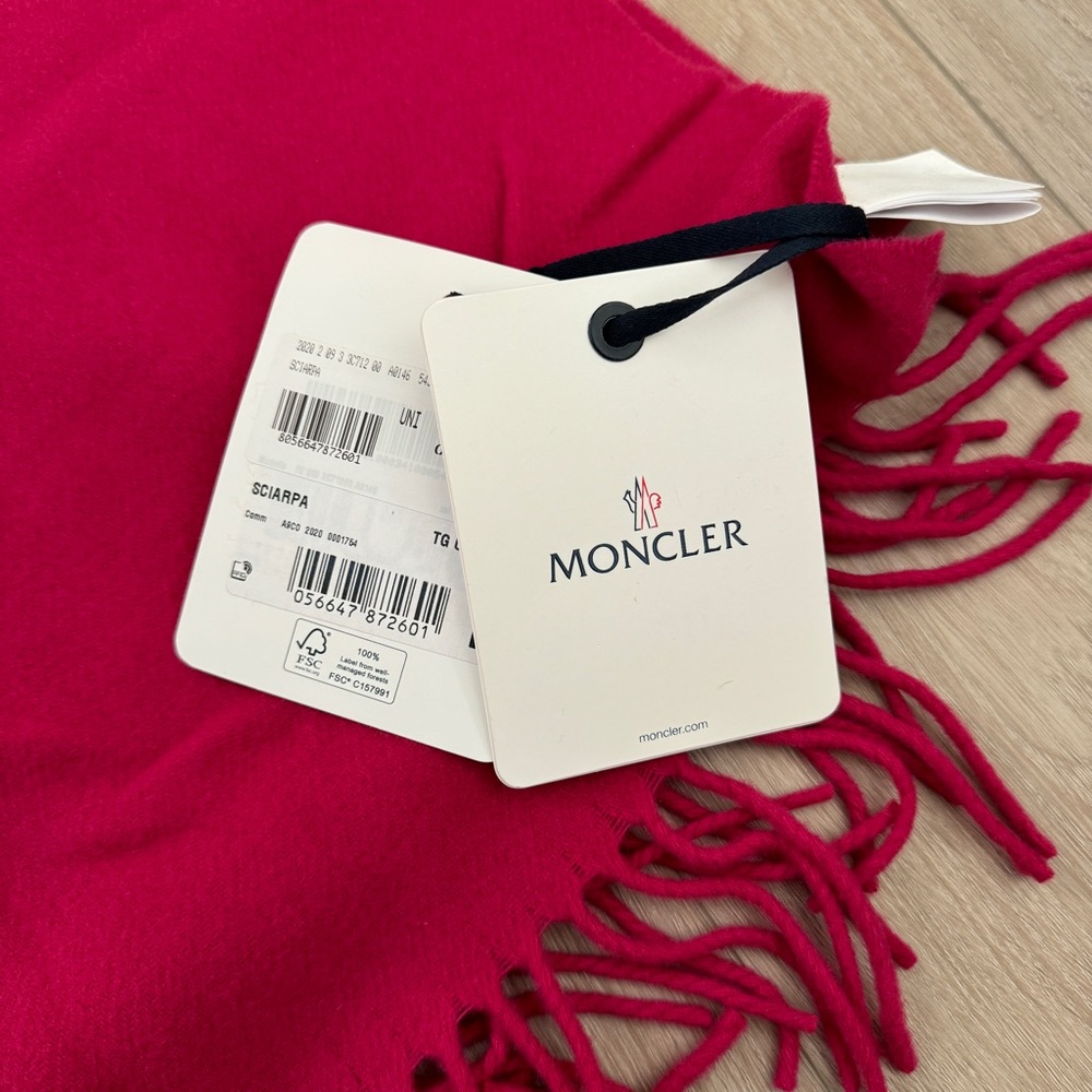 Moncler Logo Scarf 100% Wool New - Picture 5 of 9